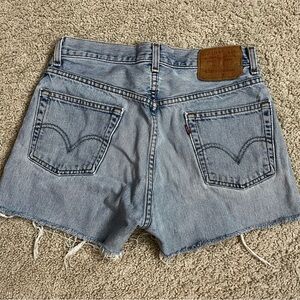 LEVIS 505 Light Wash DISTRESSED High Rise Waist DENIM Jean SHORTS  31